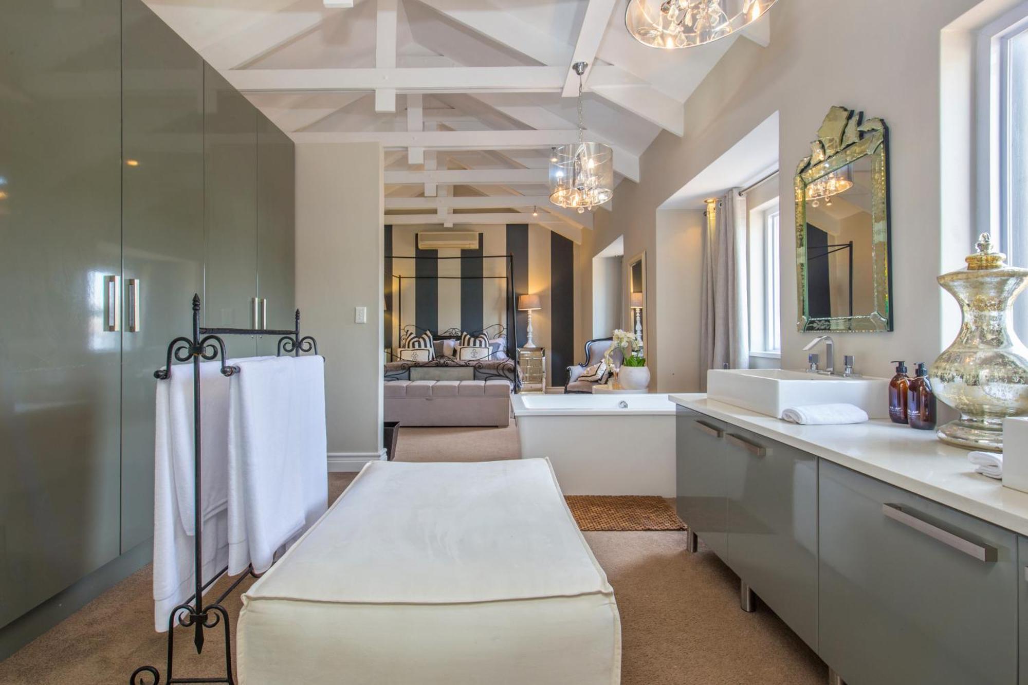 Thesen Harbour Town Apartments @ Beautiful Knysna Villas Værelse billede